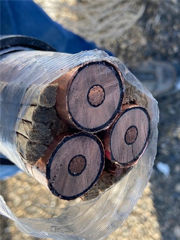 Lot Of Unused Aetna 25 Kv, 3 Conductor Copper, Premium Design, #1 Awg Underground Power Cable, Approximately 5,315 Feet Total)